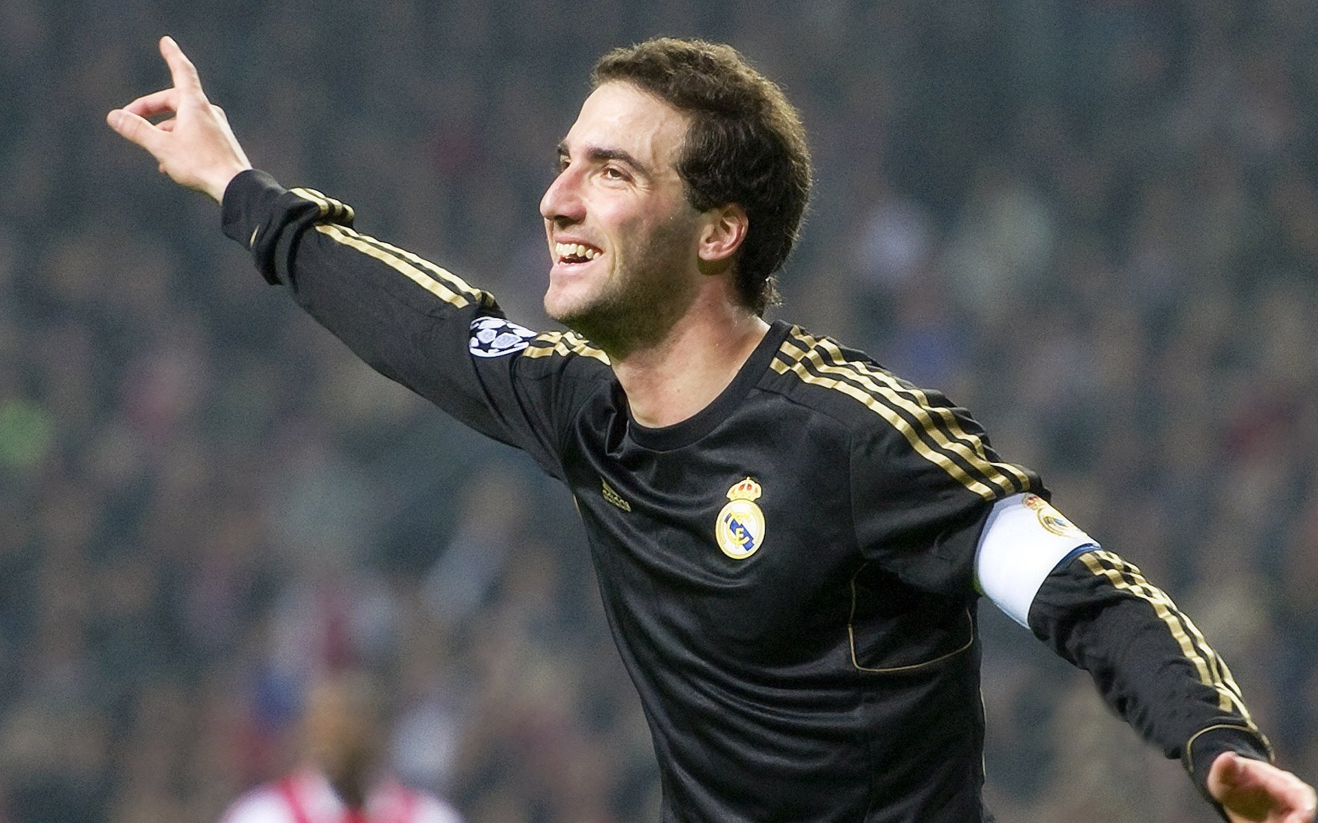 字母哥重要时刻比赛规则变更,切尔西带队取胜!赢得满堂喝彩