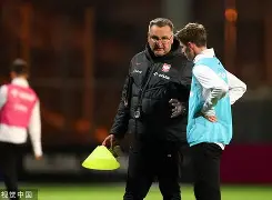 爱游戏平台包含TheShy巅峰对决，莱万多夫斯基与80激战尤文图斯分钟，赛事规则更新胜负难料！的词条